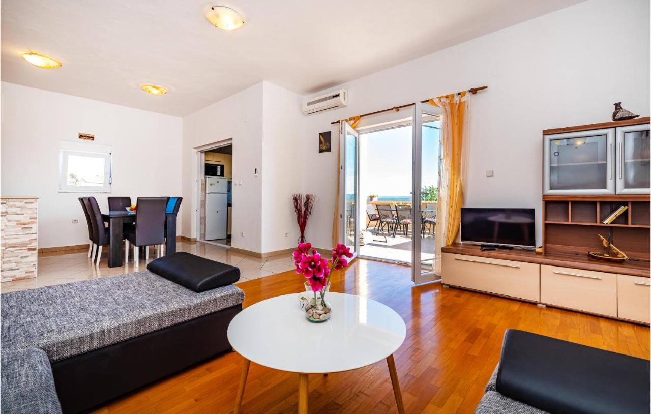 Beautiful Apartment In Maslenica With Kitchen Exterior photo